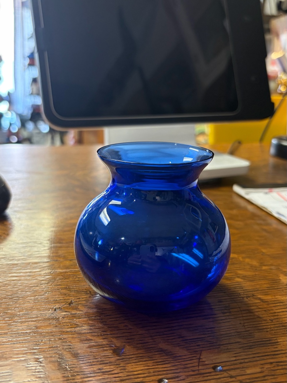Bergdala Blå Måfarveverket Handmade Swedish Cobalt Blue Art Glass Vase